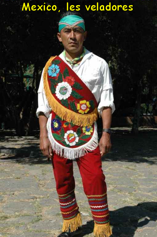 0750_Mexico,_voladores.JPG