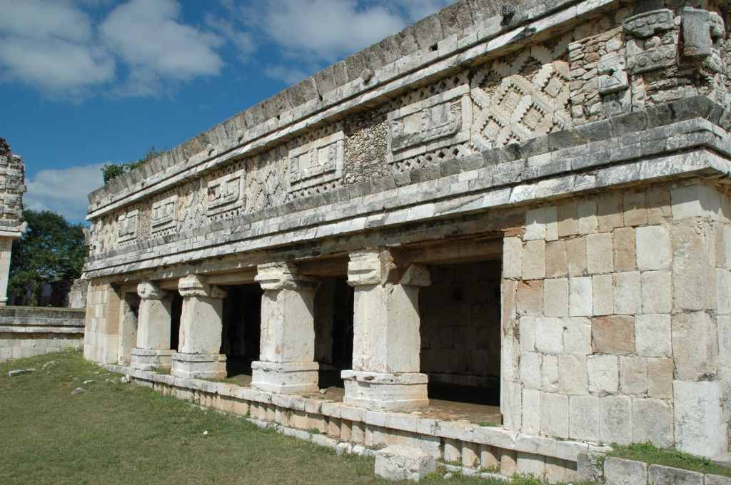 6510_site_de_Uxmal.JPG