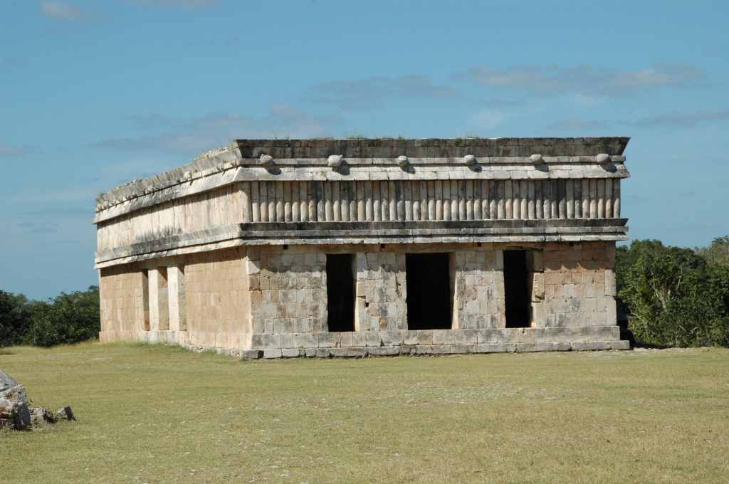6710_site_de_Uxmal.JPG