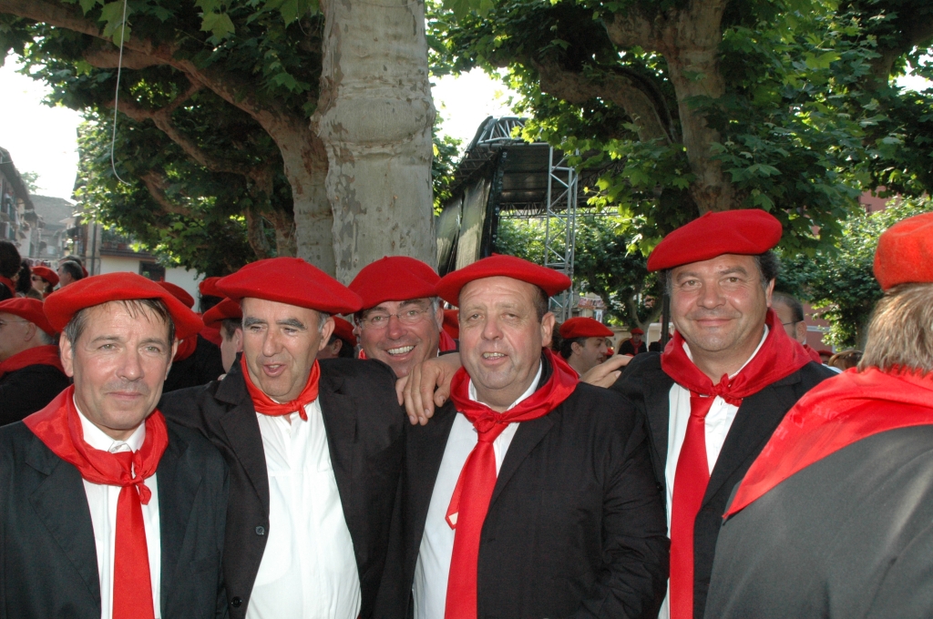 6087_en_attendant_l_alarde_de_l_AM.JPG