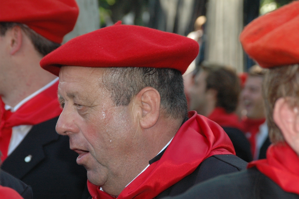6093_en_attendant_l_alarde_de_l_AM.JPG