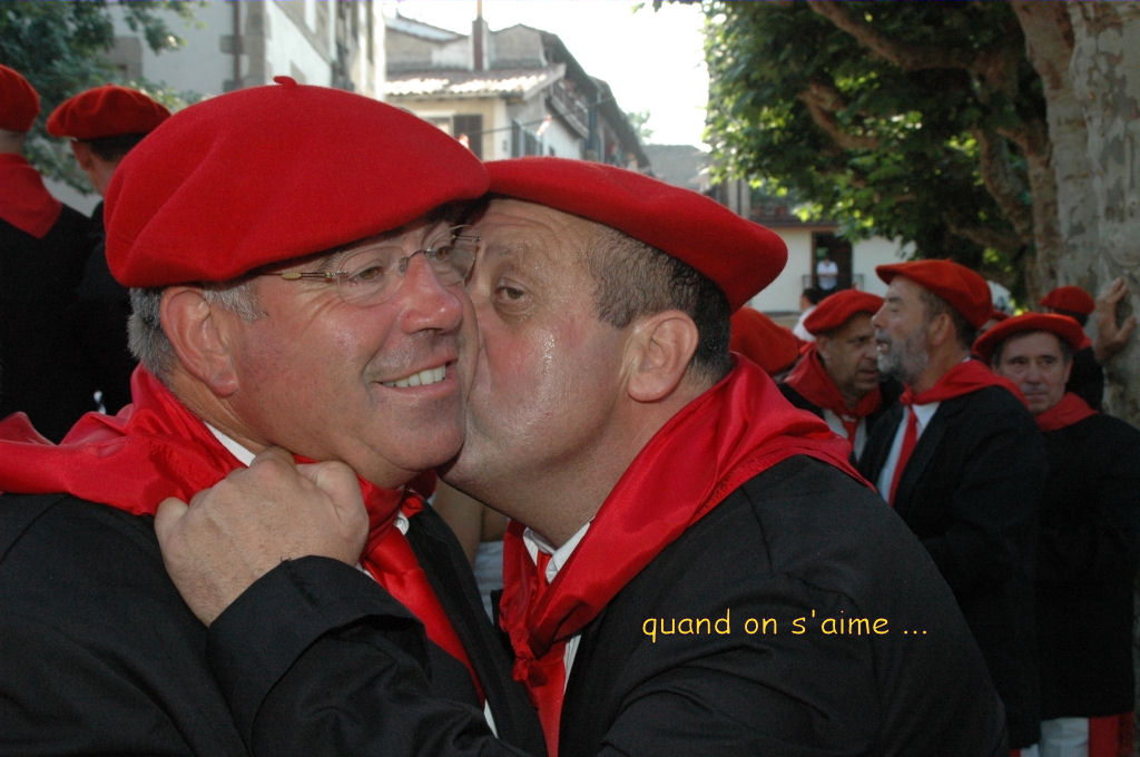 6096_en_attendant_l_alarde_de_l_AM.JPG