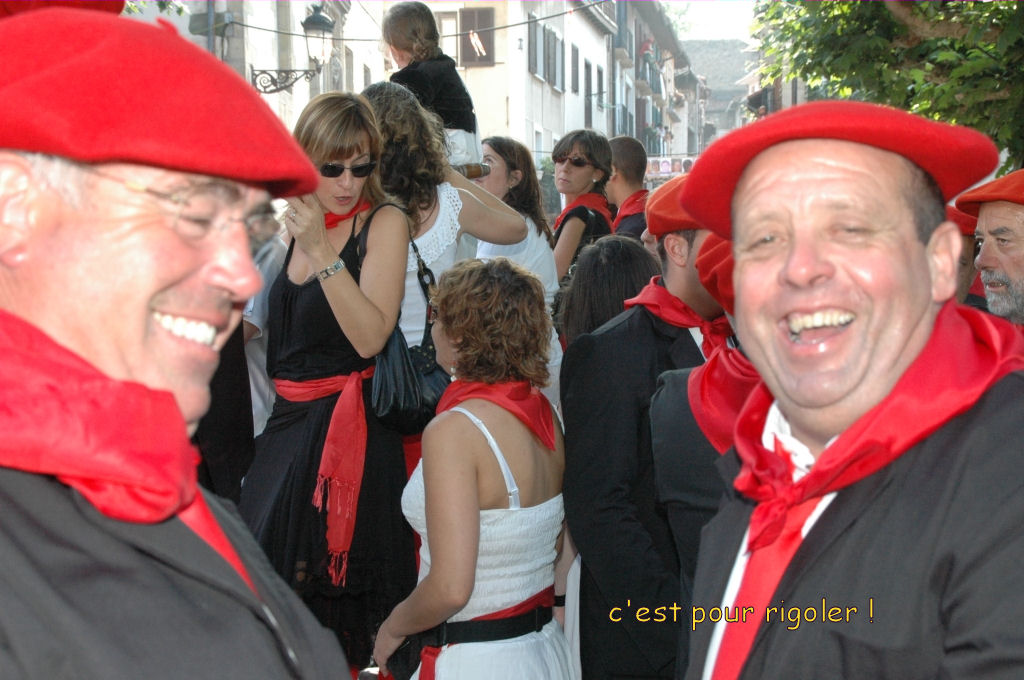 6097_en_attendant_l_alarde_de_l_AM.JPG
