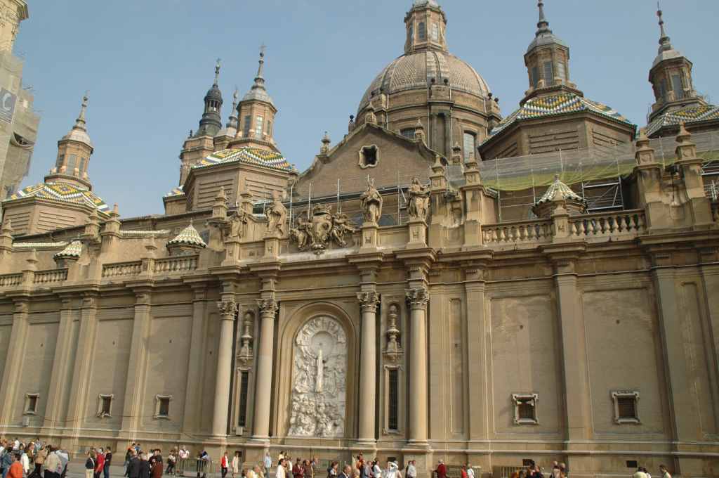 7110_basilica_de_El_Pilar.JPG