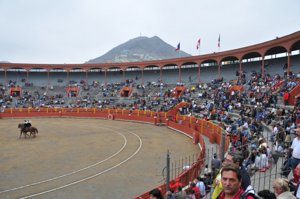 02030_Lima,_novillada_a_Acho_DSE_2259.JPG