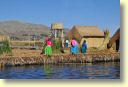 09030_lac_Titicaca,_iles_flottantes_DSE_3255.JPG