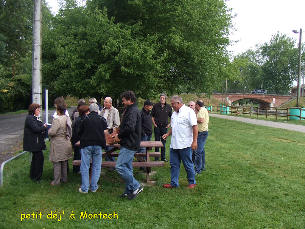 0070_petit_dejeuner_a_Montech_DSCF1266.JPG